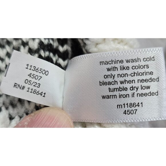 Lane Bryant 14/16 Black & White Geometric Pattern Sweater geometric cottagecore - Picture 7 of 8